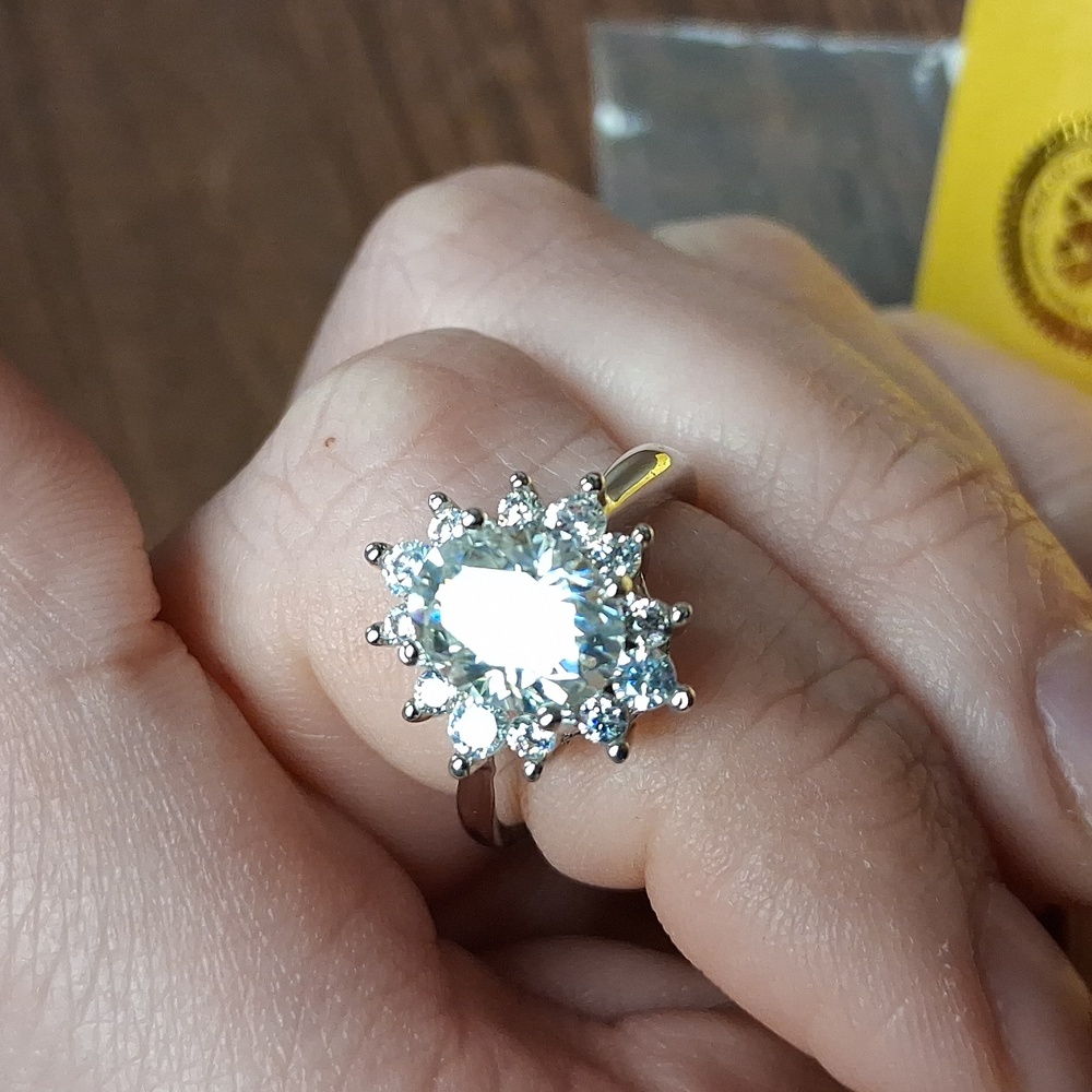 New Dazzling GRA Certified Moissanite Ring Size 6